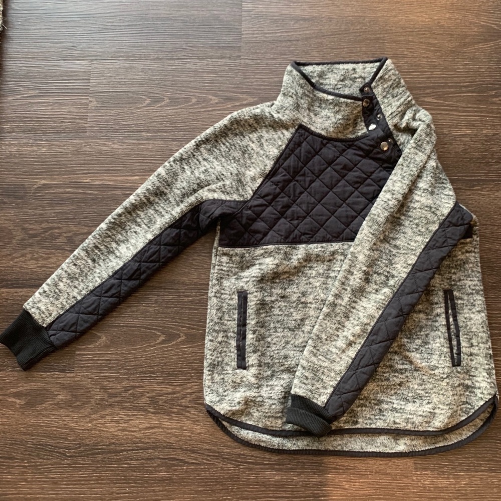 Abercrombie & Fitch Snap Up Fleece